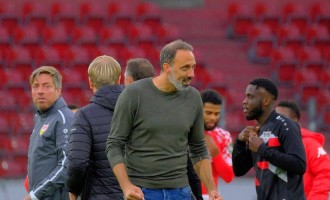 西甲版图迎新变局！48岁德甲旧帅马塔拉佐入主皇家社会，多线突围寄望新帅魔力