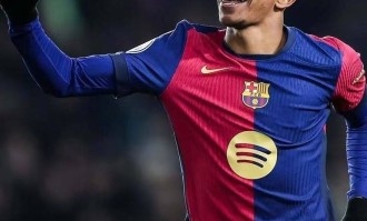 亚马尔创纪录，巴萨7-1血洗瓦伦西亚，莱万远超姆巴佩领跑西甲！