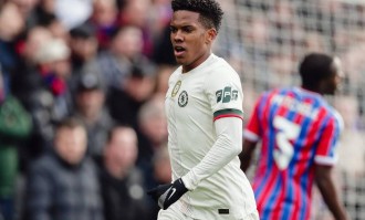 英超第23轮：切尔西3-1水晶宫 埃斯特旺传射佩德罗破门+造点恩佐点射