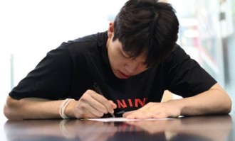 开拓者官宣签约杨瀚森 新秀合同4年2139万美元