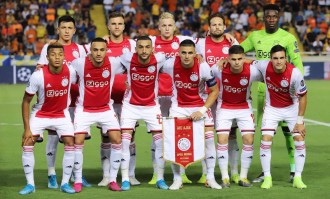 荷甲欧冠资格卡位战！阿贾克斯主场迎战阿尔克马尔：上游劲旅谁能抢占先机？