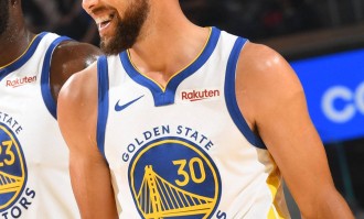 库里14分钟高效14分 霍福德首秀正负值高达+13